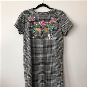Zara Dress w/ embroided flowers
